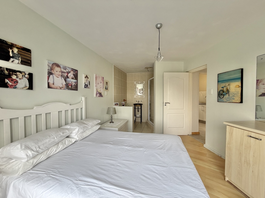6 Bedroom Property for Sale in Marina Martinique Eastern Cape